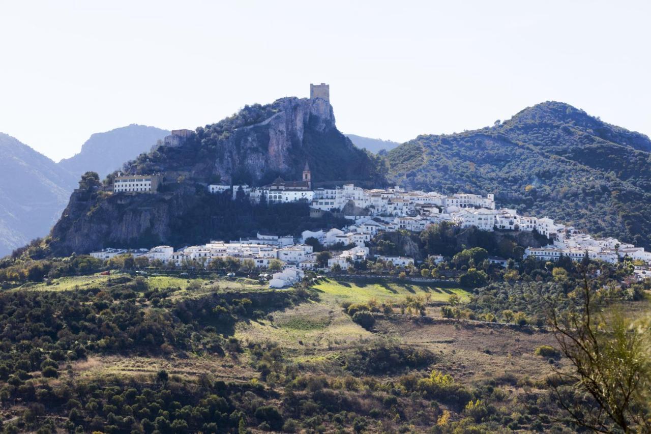 Tugasa Arco De La Villa Zahara De La Sierra Exterior photo