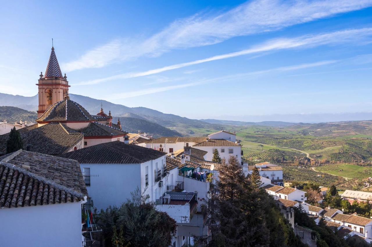 Tugasa Arco De La Villa Zahara De La Sierra Exterior photo